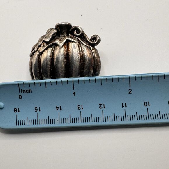 Vintage Metal Pumpkin Brooch Pin – 1.5” Fall Jewelry Antiqued Silver Finish - Picture 6 of 6